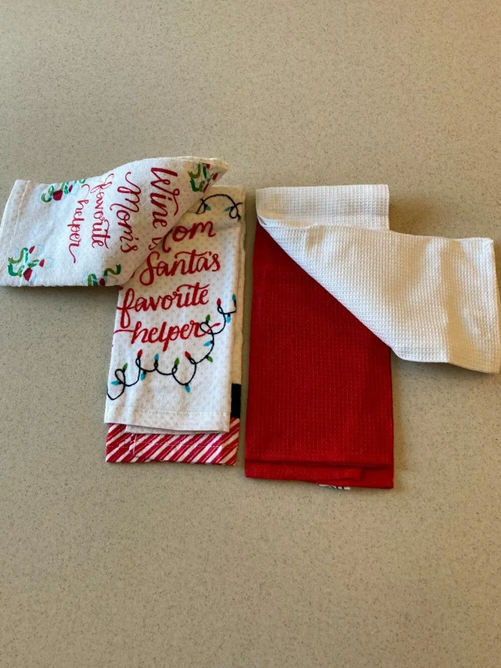 NEW Kitchen Towels Santa Wine Theme St. Nicholas Square/Design Imports